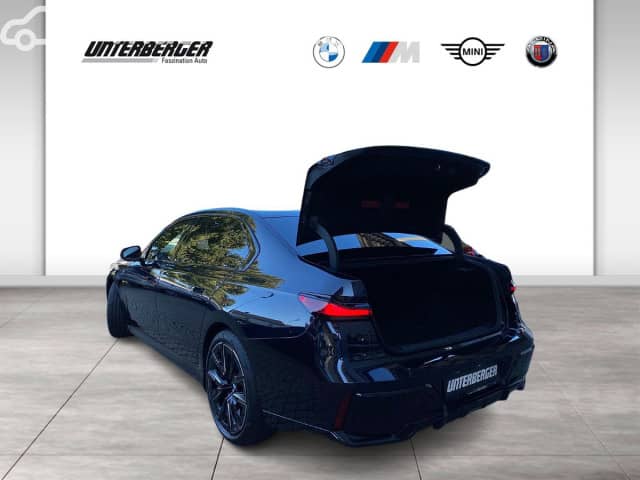 BMW i7 xDrive60 Electro AT 4WD