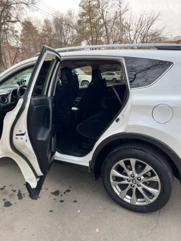 Toyota RAV4 IV (XA40) Рестайлинг 2.5hyb CVT 4WD