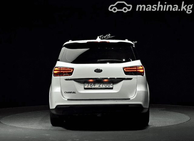 Kia Carnival III 2.2d AT