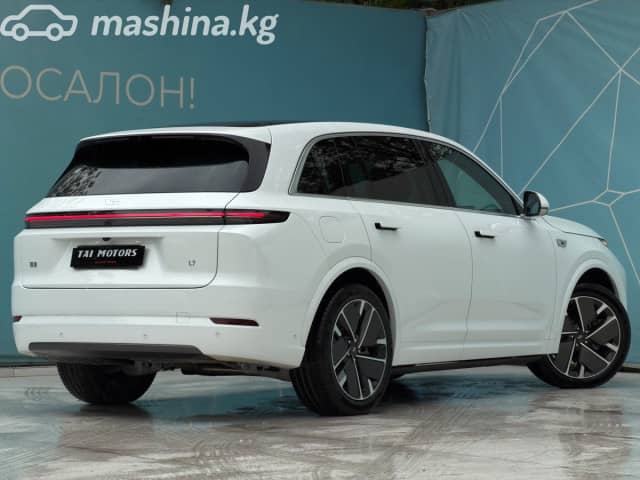 LiXiang L7 Рестайлинг 1.5hyb AT 4WD
