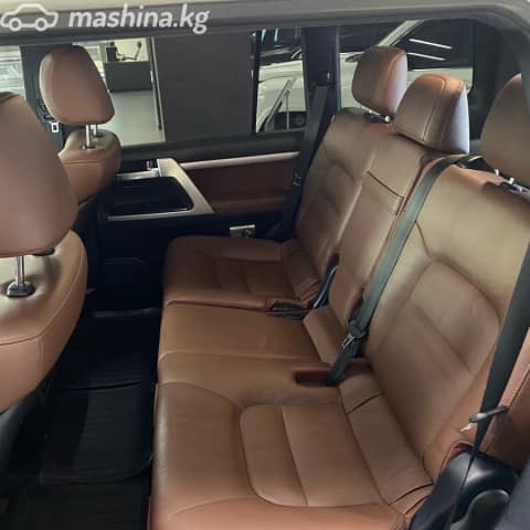 Toyota Land Cruiser 200 Series Рестайлинг 2 4.6 AT 4WD