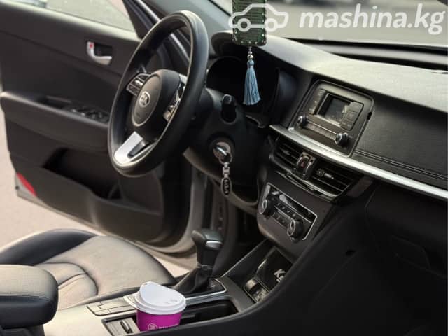 Kia K5 II 2.0 AT