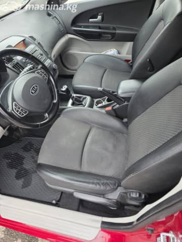 Kia Ceed I 2.0 MT