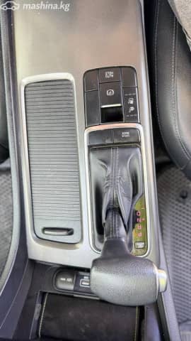 Kia K5 II 2.0 AT