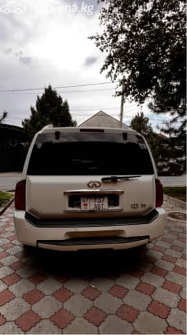 Infiniti QX56 II QX56 5.6 AT 4WD