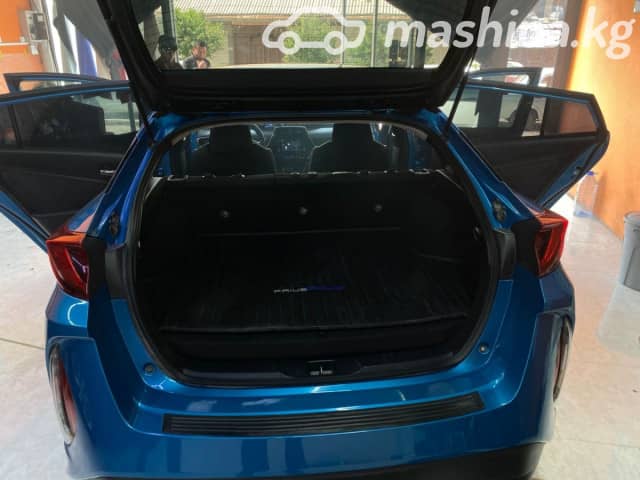 Toyota Prius IV Рестайлинг (XW50) 1.8hyb AT