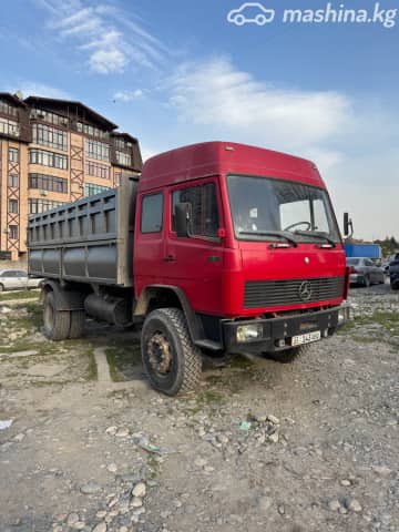Mercedes-Benz Бортовой (4х2)