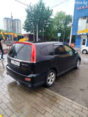 Honda Stream I 1.7 AT