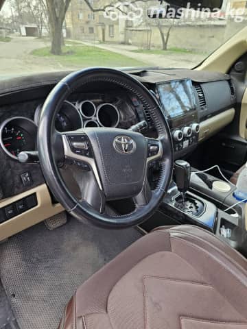 Toyota Sequoia II 5.7 AT 4WD