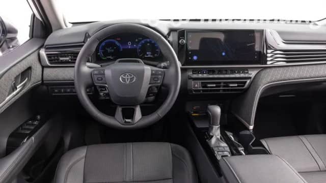 Toyota Camry IX (XV80) 2.5hyb CVT 4WD