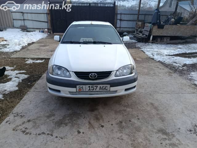 Toyota Avensis I 1.6 MT