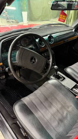 Mercedes-Benz W123 300 3.0d MT