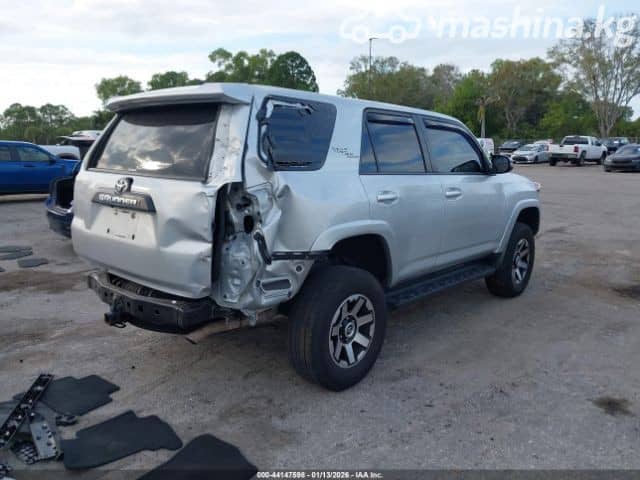 Toyota 4Runner V Рестайлинг 4.0 AT 4WD