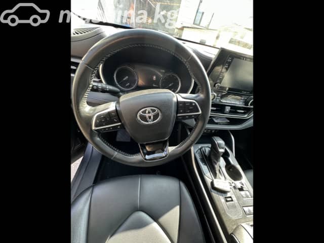 Toyota Highlander IV (U70) 2.5hyb AT 4WD
