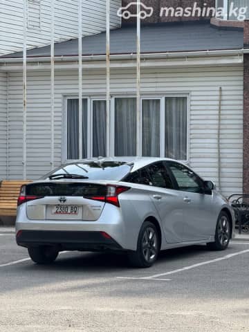 Toyota Prius IV Рестайлинг (XW50) 1.8hyb AT