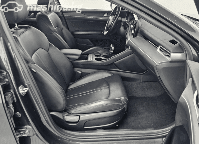 Kia K5 III LPi 2.0 AT
