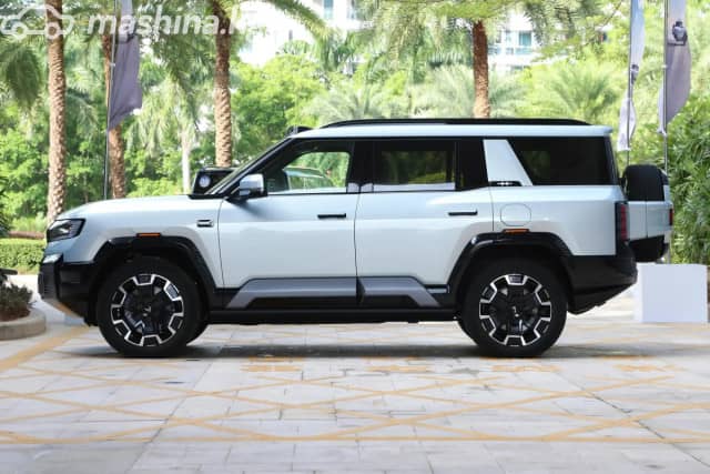 BYD FangChengBao Leopard 8 2.0hyb AT 4WD