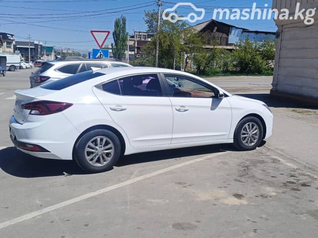 Hyundai Avante VI Рестайлинг 1.6 AMT