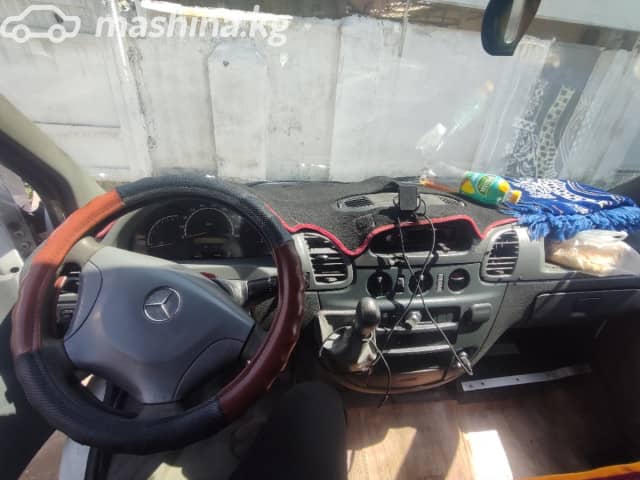 Mercedes-Benz Фургон (4х2)