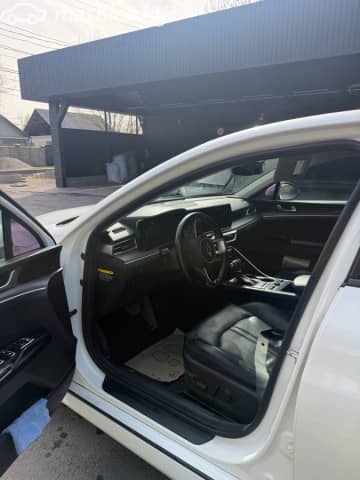 Kia K5 III LPi 2.0 AT