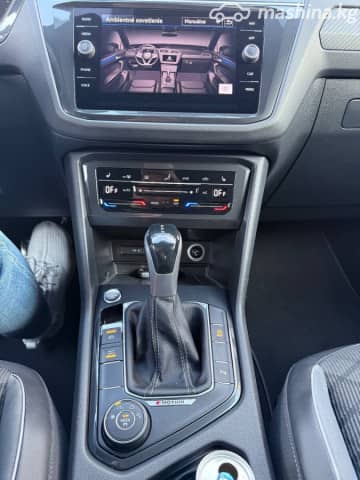 Volkswagen Tiguan II Рестайлинг 2.0 AT 4WD