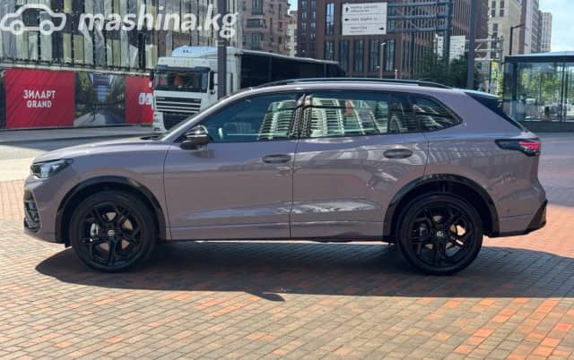 Volkswagen Tiguan III (China Market) 2.0 AMT