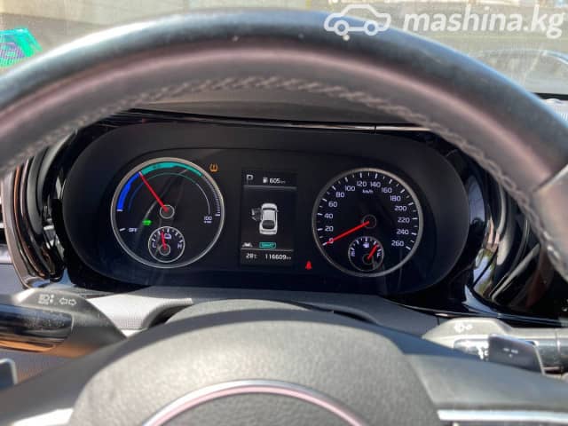 Kia K5 III 2.0hyb AT