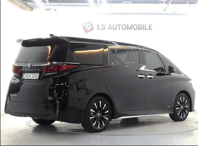 Toyota Alphard IV 2.5hyb CVT 4WD