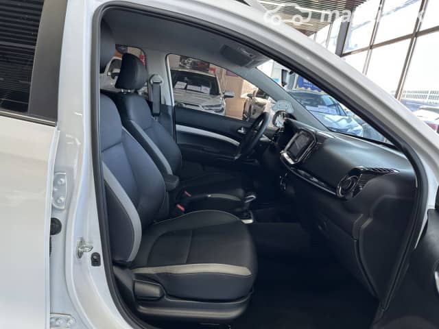 Kia KX1 1.4 AT