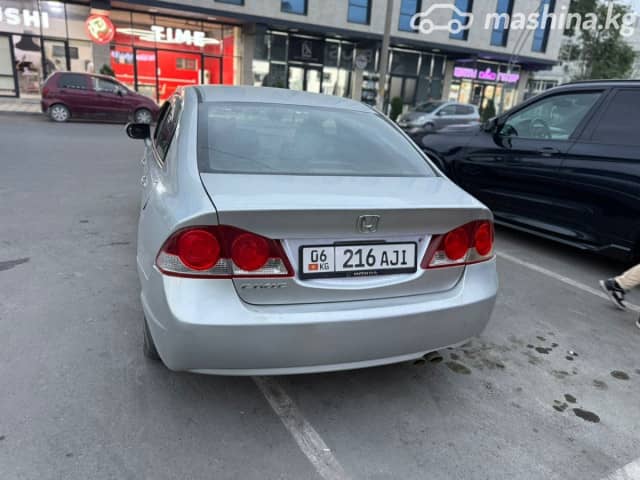Honda Civic VIII 1.8 AT