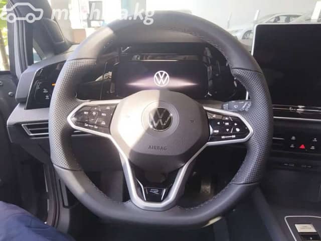 Volkswagen Golf VIII Рестайлинг 1.5 AMT