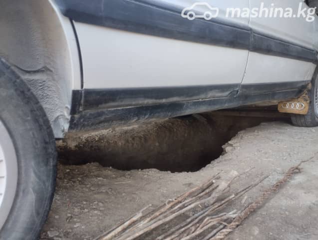 Audi 100 III (C3) 1.8 MT 4WD