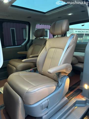 Hyundai Staria 3.5 AT