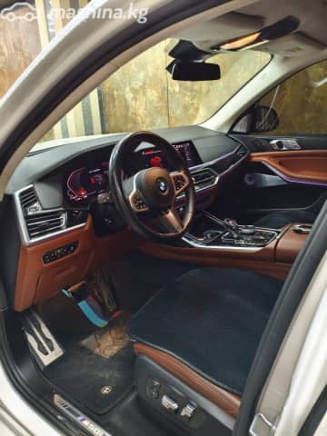 BMW X7 I (G07) 50i 4.4 AT 4WD