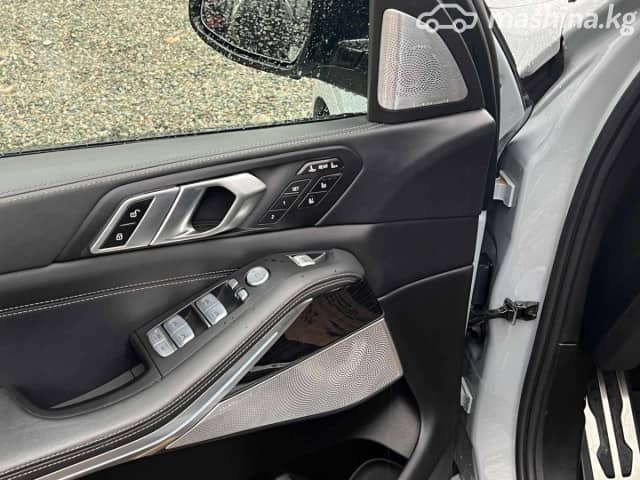 BMW X7 I (G07) Рестайлинг M60i 4.4 AT 4WD