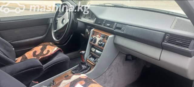 Mercedes-Benz W124 230 2.3 MT