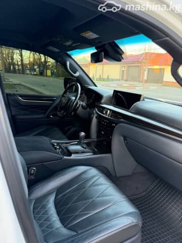 Lexus LX III Рестайлинг 2 570 5.7 AT 4WD