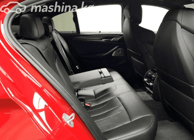 BMW M5 VI (F90) Рестайлинг 4.4 AT 4WD