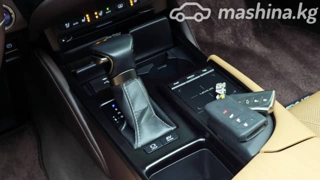 Lexus ES VII 300h 2.5hyb CVT