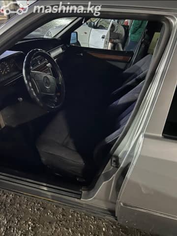 Mercedes-Benz E-Класс I (W124) 220 2.2 AT