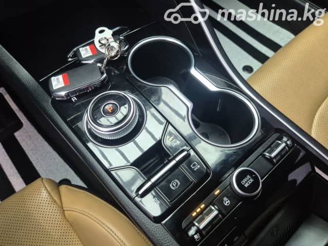 Kia K5 III 2.0hyb AT
