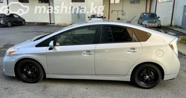 Toyota Prius III Рестайлинг (XW30) 1.8hyb AT