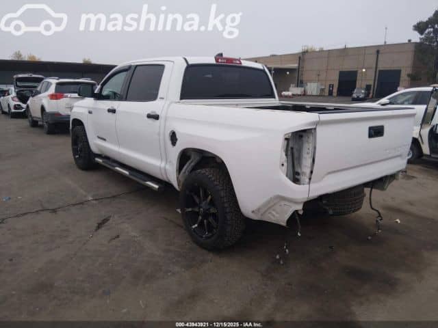 Toyota Tundra II Рестайлинг CrewMax 5.7 AT 4WD