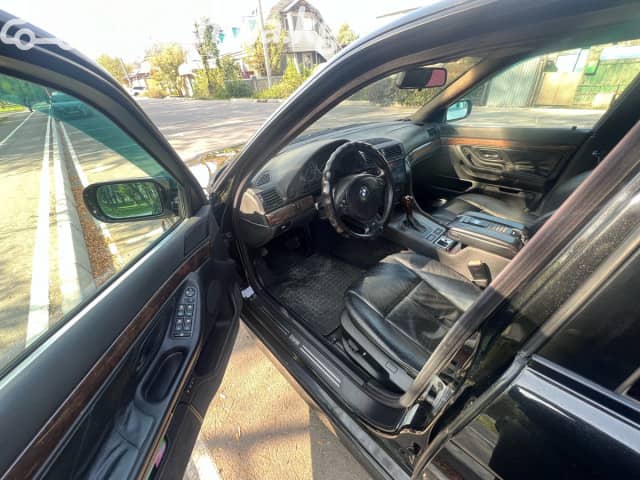 BMW 7 серии III (E38) 740i 4.4 AT