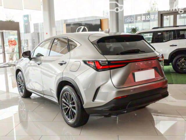 Lexus NX II 200 2.0 CVT