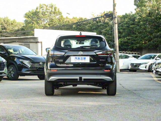 Nissan Qashqai II Рестайлинг 2 2.0 CVT