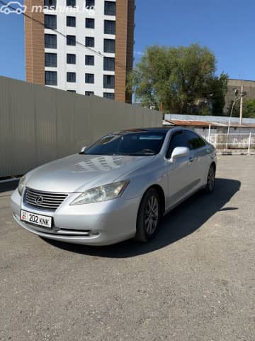 Lexus ES V