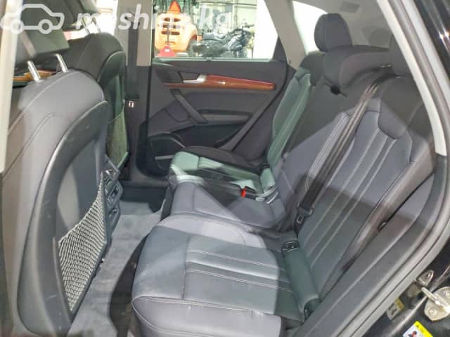 Audi Q5 II (FY) Рестайлинг 45 TFSI 2.0 AMT 4WD