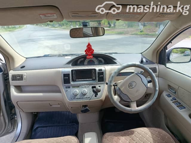 Toyota Raum II 1.5 AT