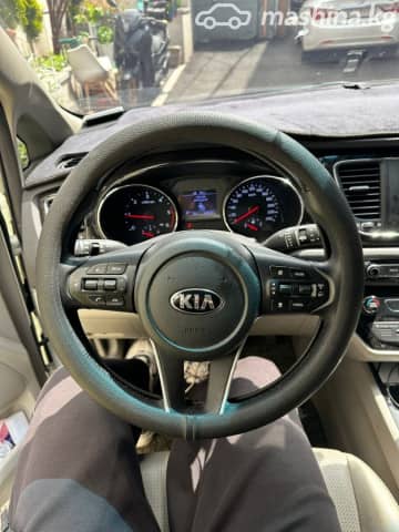 Kia Carnival III 2.2d AT